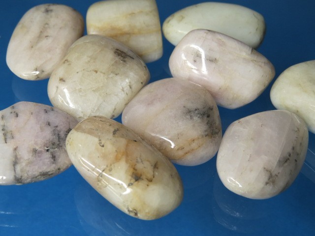 Kunzyt, kuncyt, kunzit