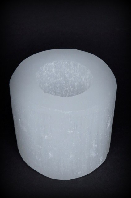 świecznik z selenitu - biały 