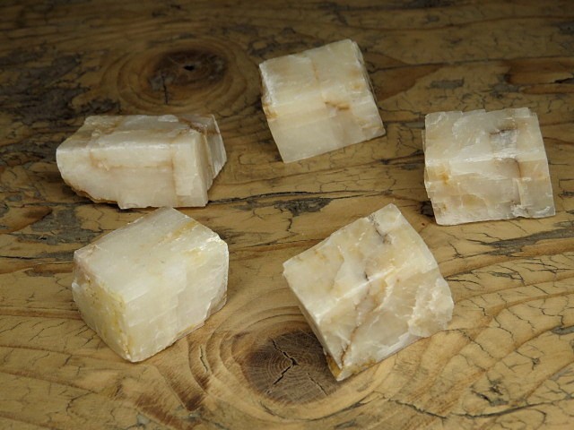 kalcyt kostkowy * Polska - minerał - kamień