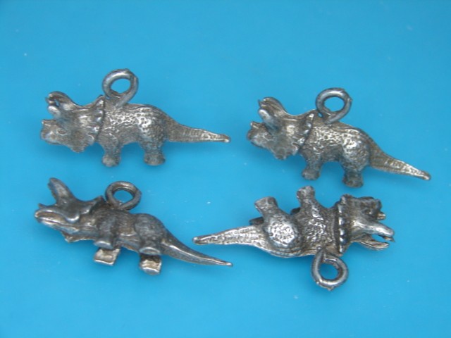 dinozaur triceratops - wisiorek