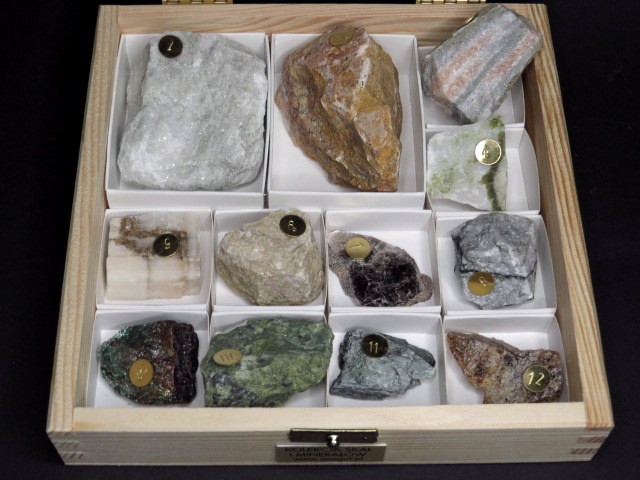 Marmury i ich skład mineralny - zestaw edukacyjny