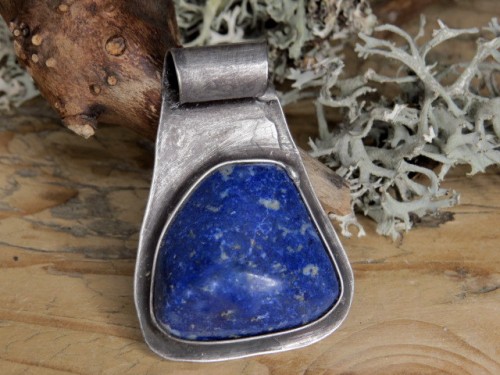 lapis lazuli * wisior