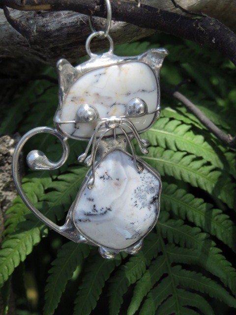 opal mszysty * wisior kot