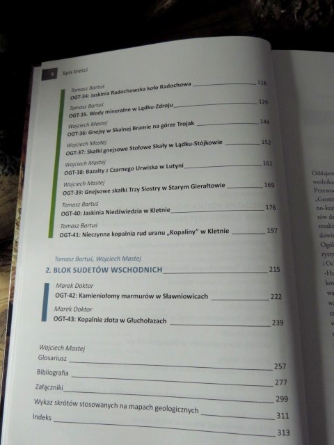 GEOSTRADA SUDECKA - PRZEWODNIK GEOLOGICZNY TOM III