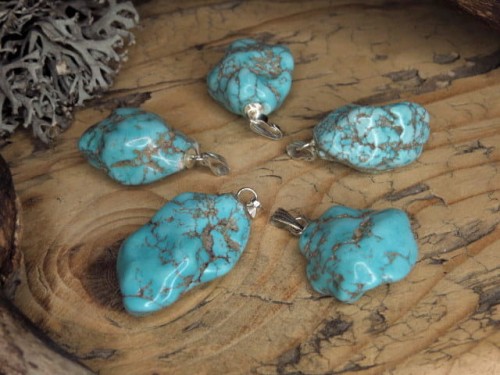 howlit turkusowy * wisiorek