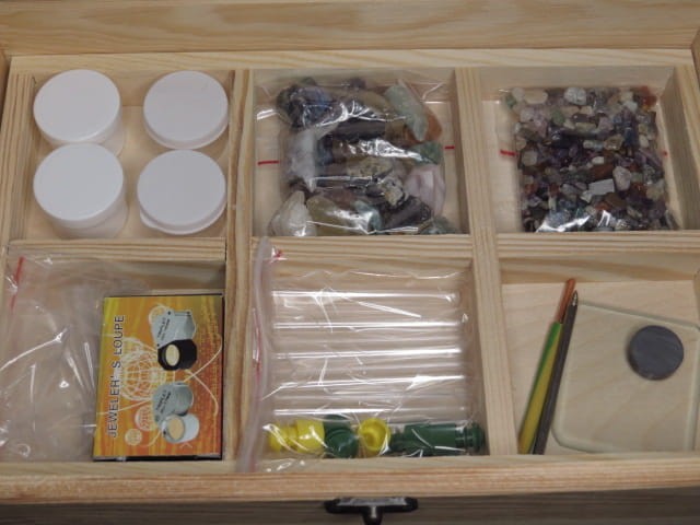 zestaw "MŁODY GEOLOG II - PROFES"