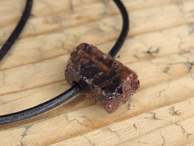 cyrkon * amulet ochronny * przynosi dobrobyt i mądrość