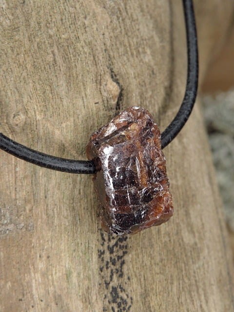 cyrkon * amulet ochronny * przynosi dobrobyt i mądrość