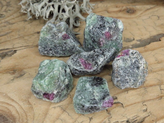 rubin w zoisycie - Tanzania