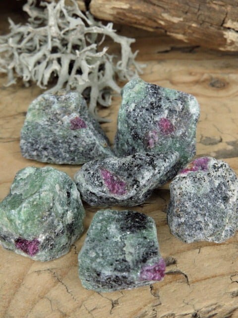 rubin w zoisycie - Tanzania