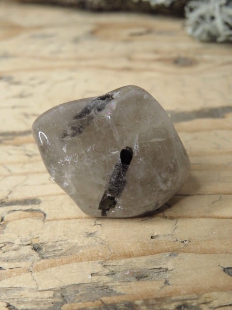 kwarc z turmalinem - kwarc turmalinowy