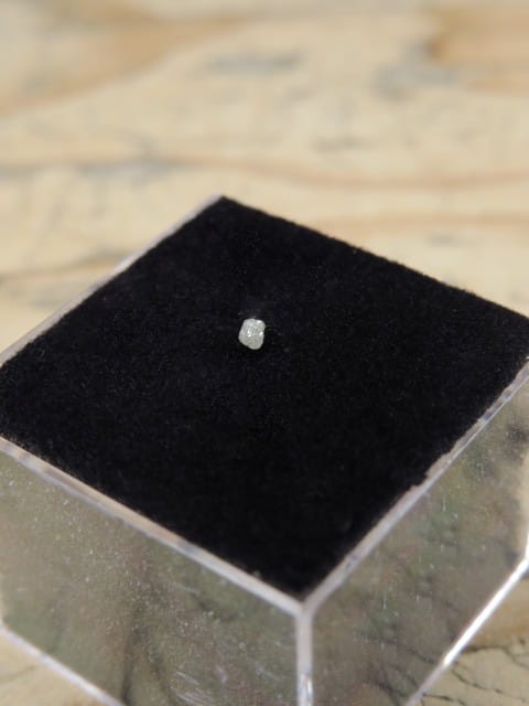 diament Tanzania - naturalne kryształy