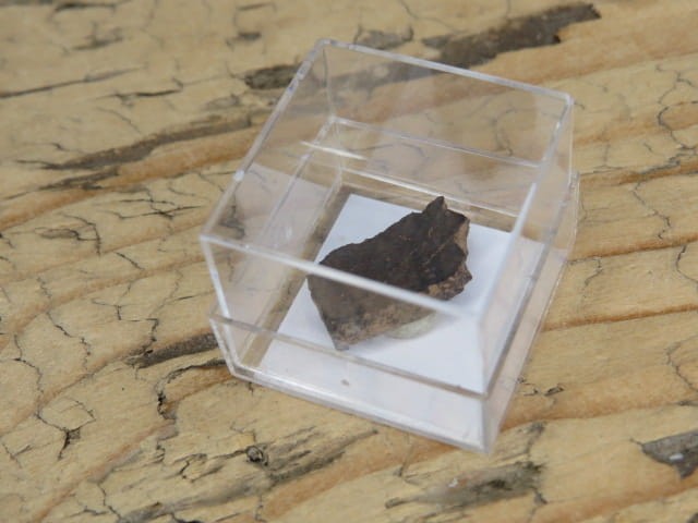 Meteoryt kamienny * JAH073