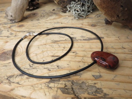 obsydian mahoniowy na rzemieniu