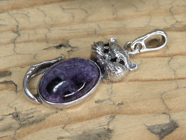 czaroit  * wisior kot