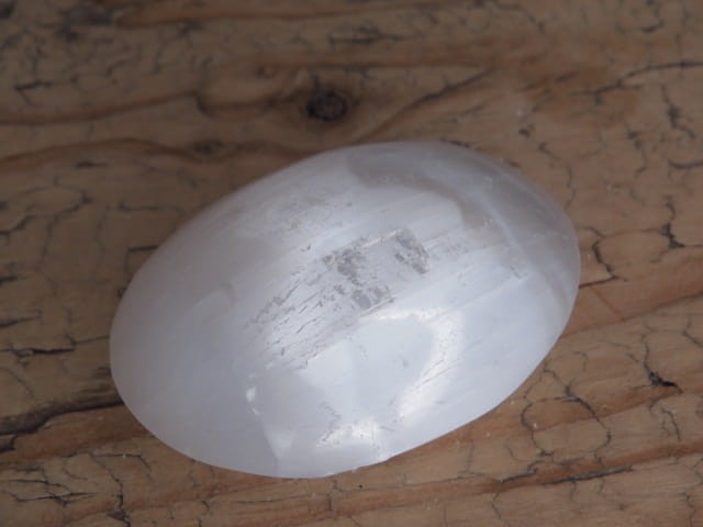 selenit * Budda symbol Om - mydełko selenitowe