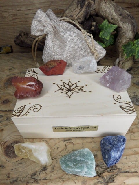 Kamienie surowe do pracy z czakrami