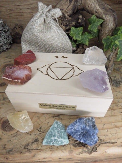 Kamienie surowe do pracy z czakrami