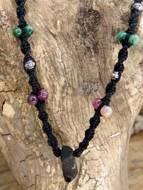 turmalin czarny szerl * amulet ochronny * naszyjnik makrama