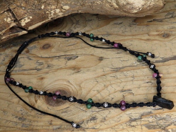 turmalin czarny szerl * amulet ochronny * naszyjnik makrama