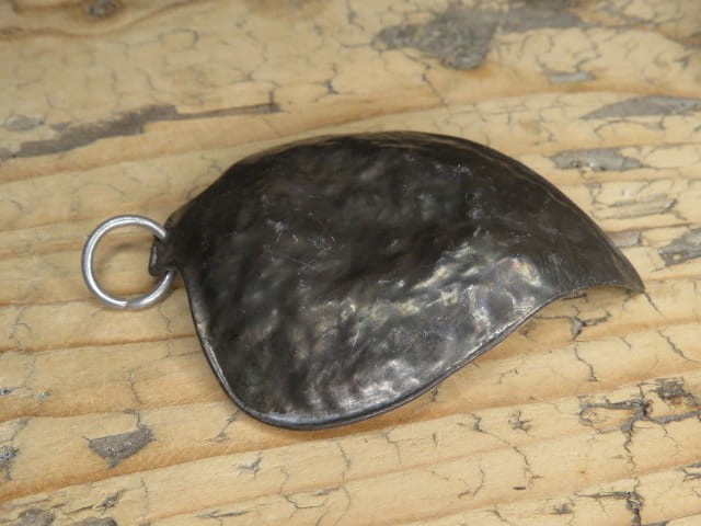 piryt * wisior liść