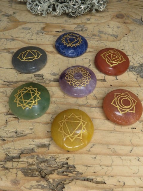 Kamienie do pracy z czakrami z symbolami - zestaw