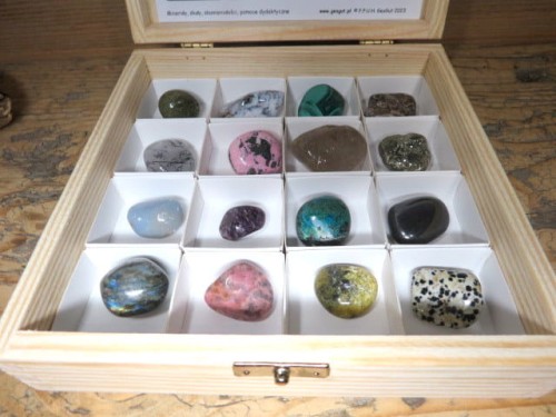 Zestaw polerowanych minerałów kolekcjonerskich