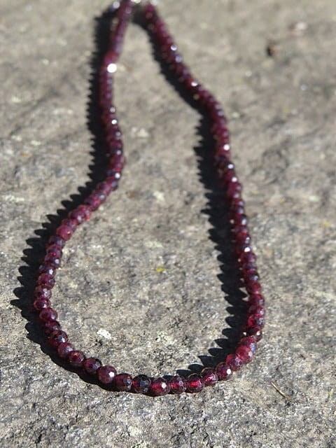 granat * naszyjnik z granatów 4mm - szlif fasetkowy