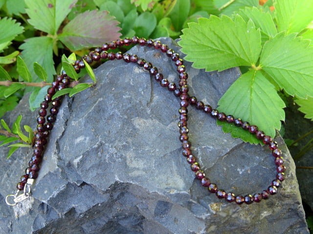 granat * naszyjnik z granatów 4mm - szlif fasetkowy