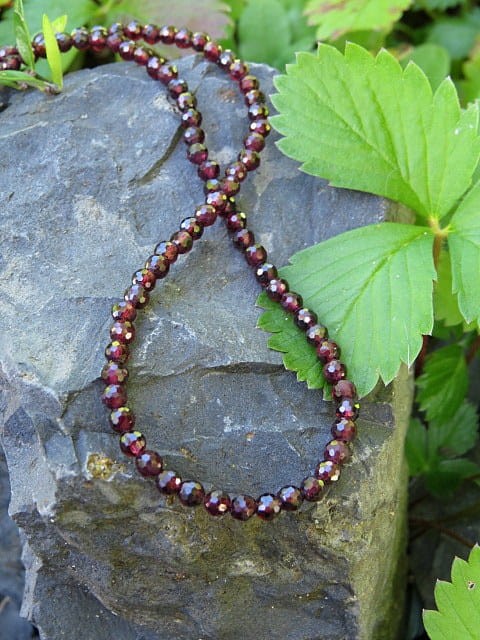 granat * naszyjnik z granatów 4mm - szlif fasetkowy