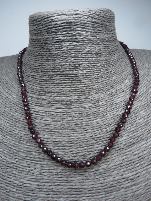 granat * naszyjnik z granatów 4mm - szlif fasetkowy