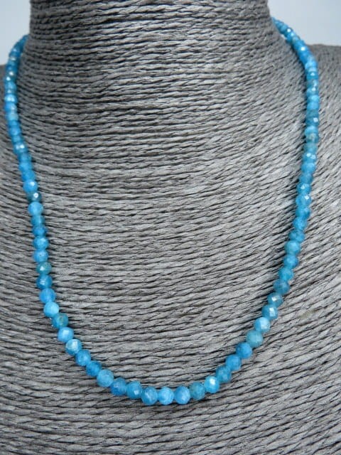 apatyt * naszyjnik z apatytu 4mm - szlif fasetkowy