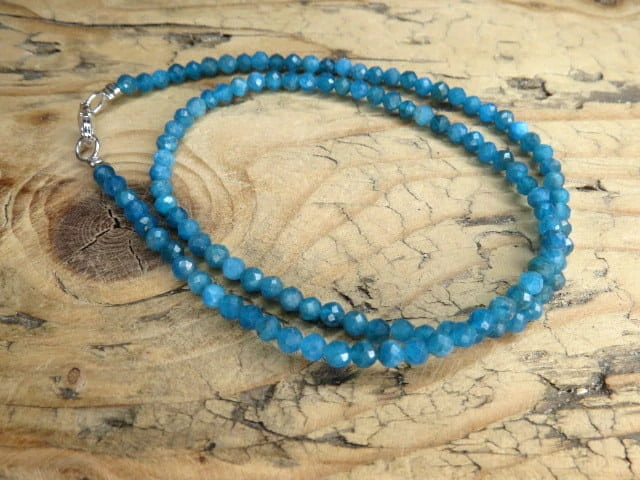 apatyt * naszyjnik z apatytu 4mm - szlif fasetkowy