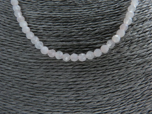 kwarc różowy * naszyjnik z kwarcu różowego 4mm - szlif fasetkowy