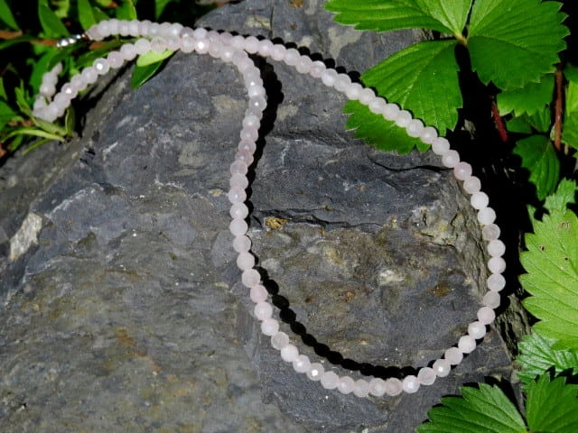 kwarc różowy * naszyjnik z kwarcu różowego 4mm - szlif fasetkowy