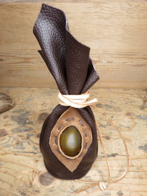 sakiewka skórzana z agatem * handmade