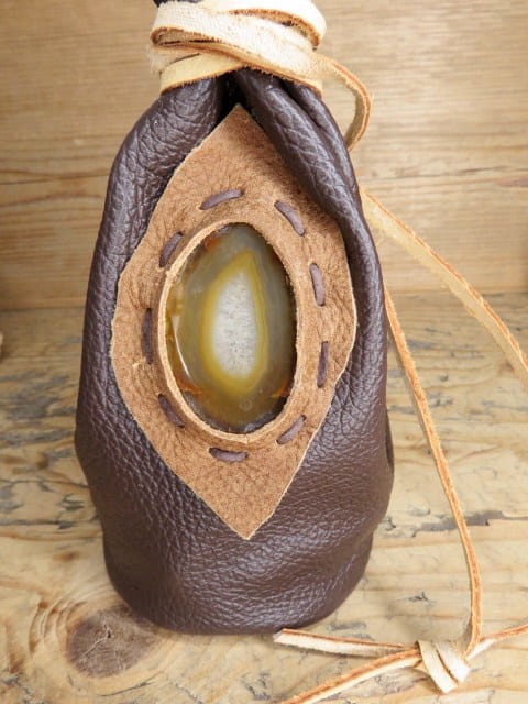 sakiewka skórzana z agatem * handmade