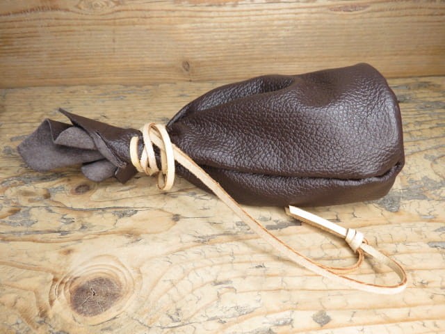 sakiewka skórzana z agatem * handmade