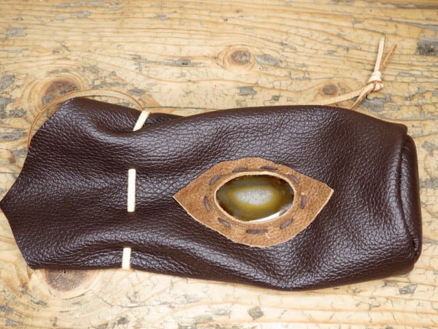 sakiewka skórzana z agatem * handmade