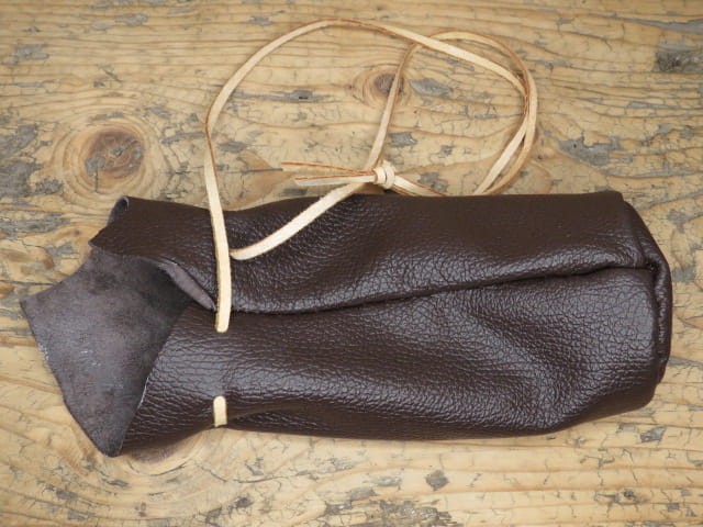 sakiewka skórzana z agatem * handmade