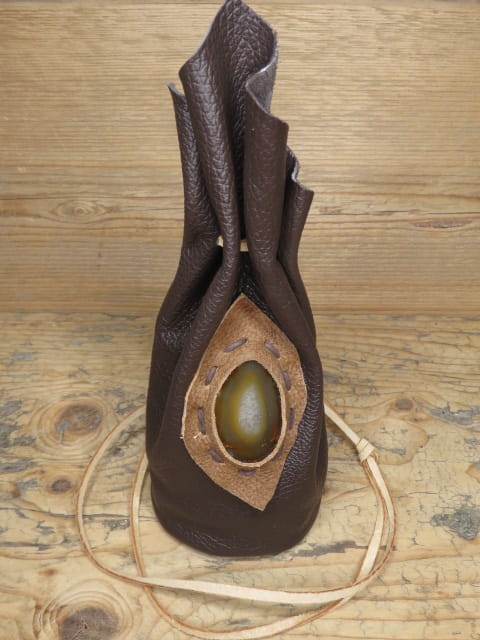 sakiewka skórzana z agatem * handmade