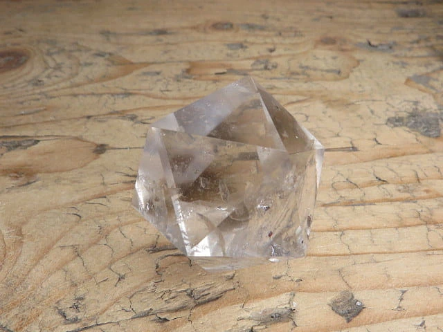 Dwudziestościan - kryształ górski