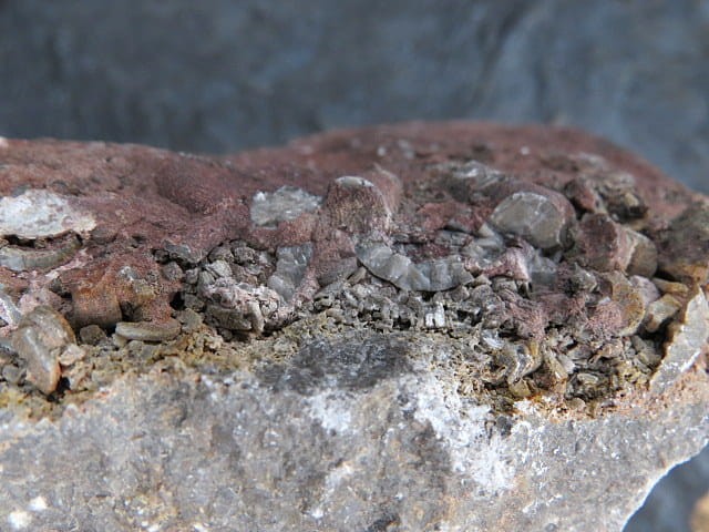 LILIOWIEC - trochity w skale