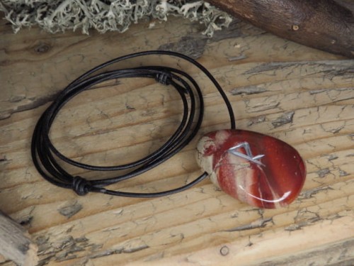 Raido - runa na kamieniu - jaspis - wisior