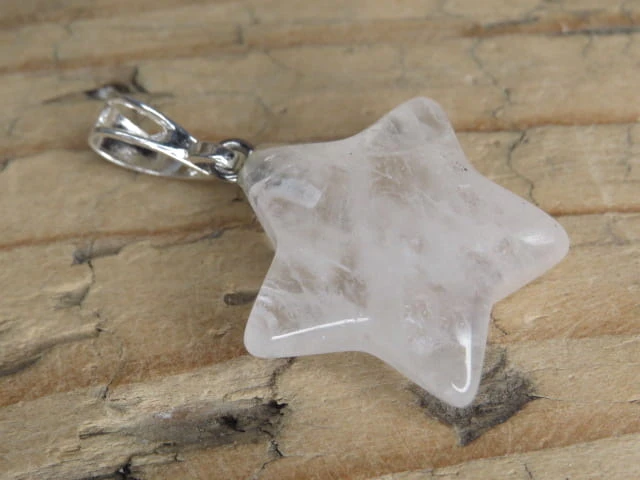 gwiazdka z kryształu górskiego * wisiorek