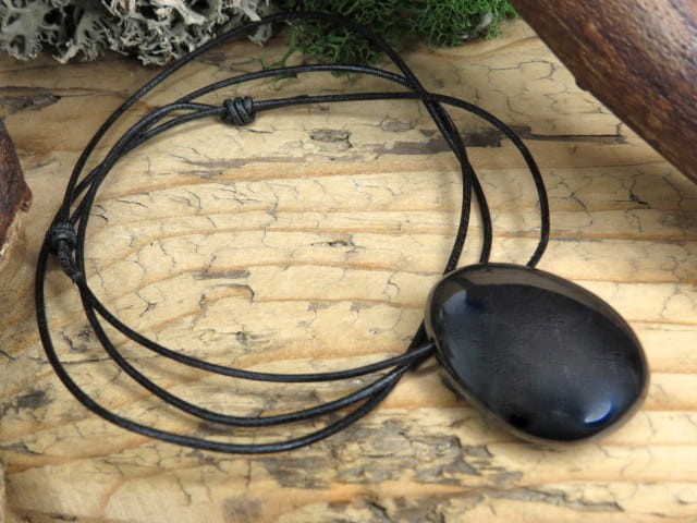 hematyt * amulet na rzemieniu
