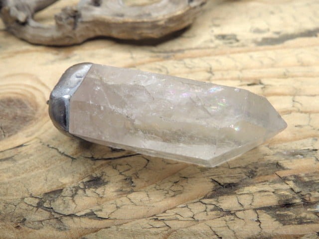 duży wisior z kryształu górskiego