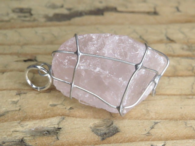 kwarc różowy wisior