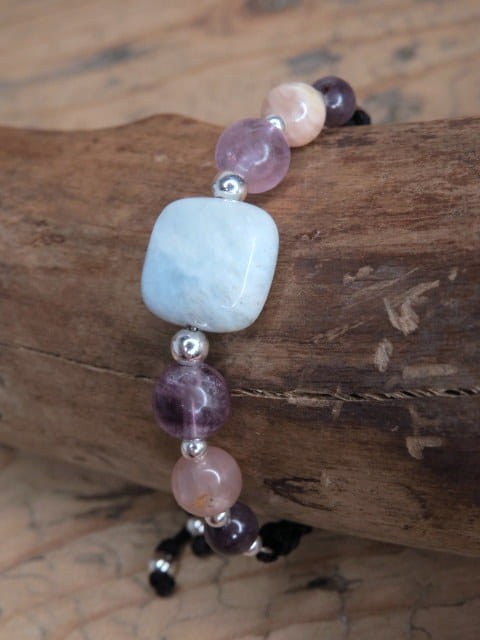 Kamienie dla znaku zodiaku Ryby * bransoletka makrama