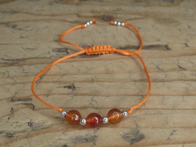 karneol * czakra sakralna - bransoletka minimalistyczna makrama - talizman poprawiający pamięć